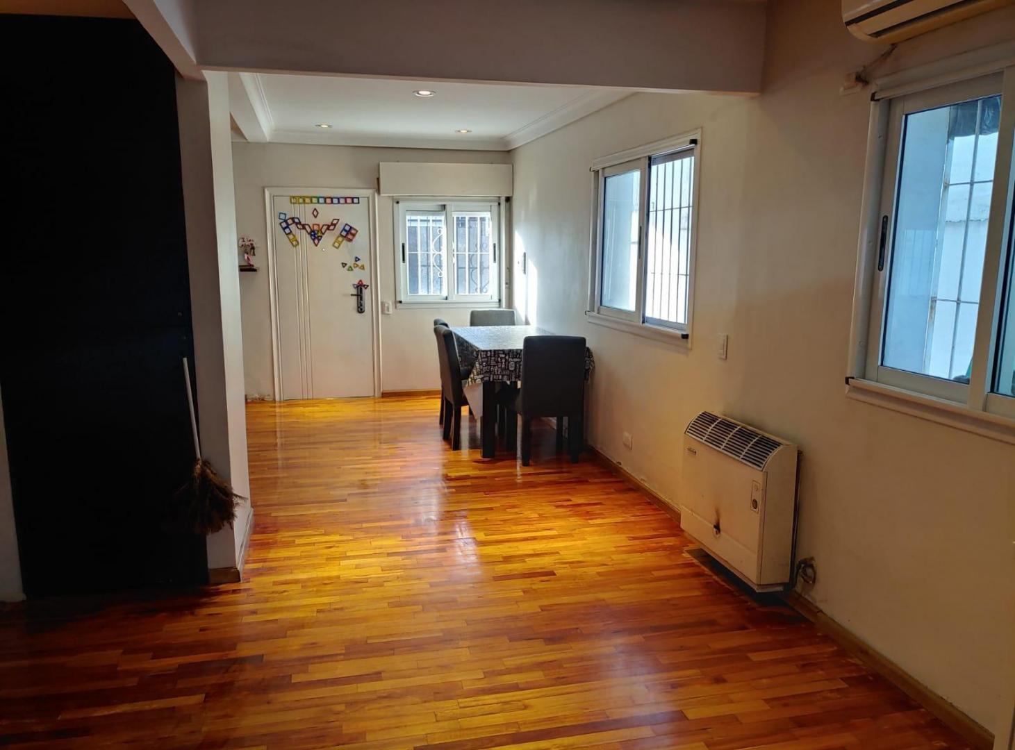 Foto de Venta de Casa 4 Ambientes Sobre Lote de 8.66x26M² en Ramos Mejia, imagen 1