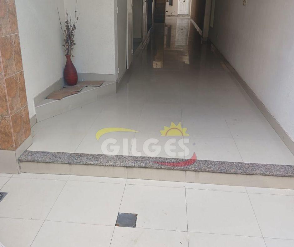 Venta de Departamento 2 Ambientes en Villa Luzuriaga Con Balcón al Frente en muy buen estado
