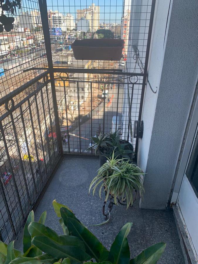 Venta de Departamento 4 Ambientes en Ramos Mejia con Balcón al Frente, Excelente Ubicación