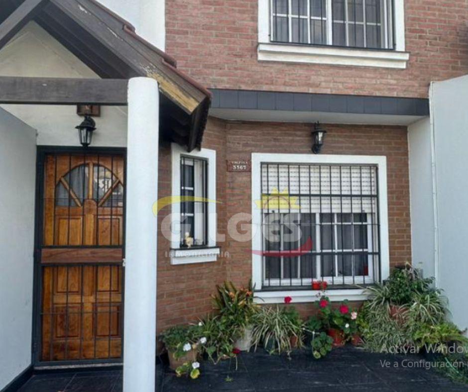 Venta de Duplex 4 ambientes en San Justo Muy buen estado con Patio, Parrilla y Cochera descubierta.