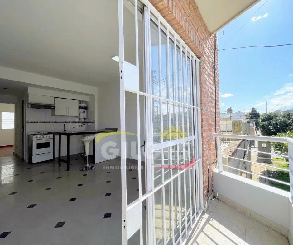 Alquiler de Departamento 2 amb c balcon en Ramos Mejia 1