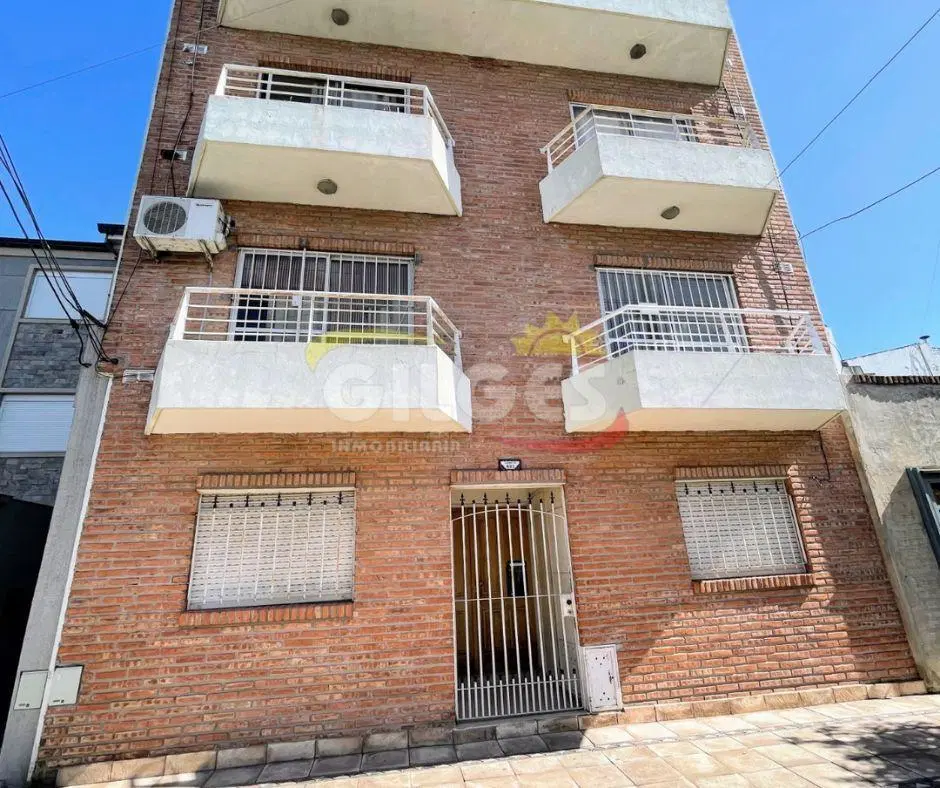 Alquiler de Departamento 2 amb c balcon en Ramos Mejia 2