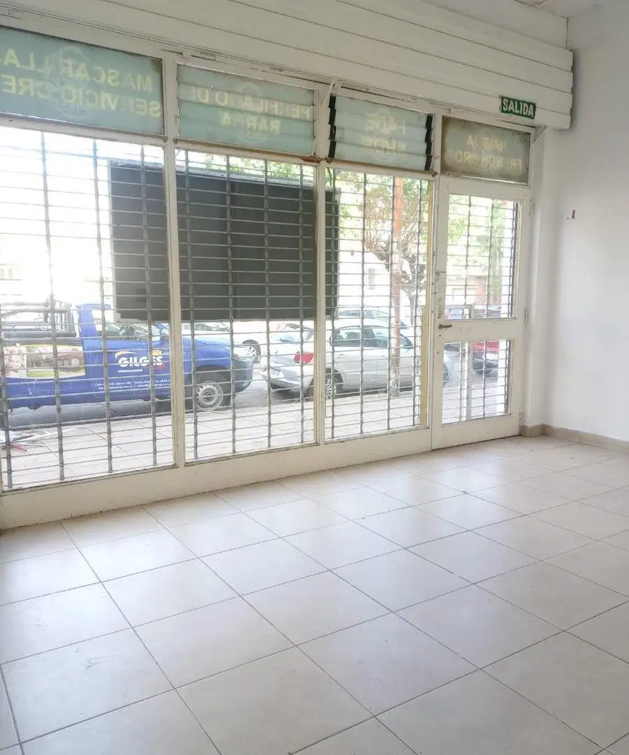 Alquiler de Local 25 M² c/baño en Moron 2