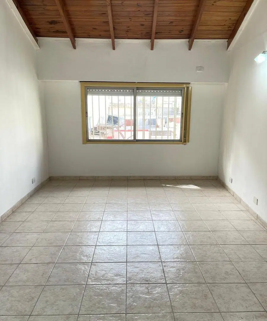 Alquiler de Departamento 1 Ambiente en Ramos Mejia Céntrico Ideal Vivienda o uso Profesional 2
