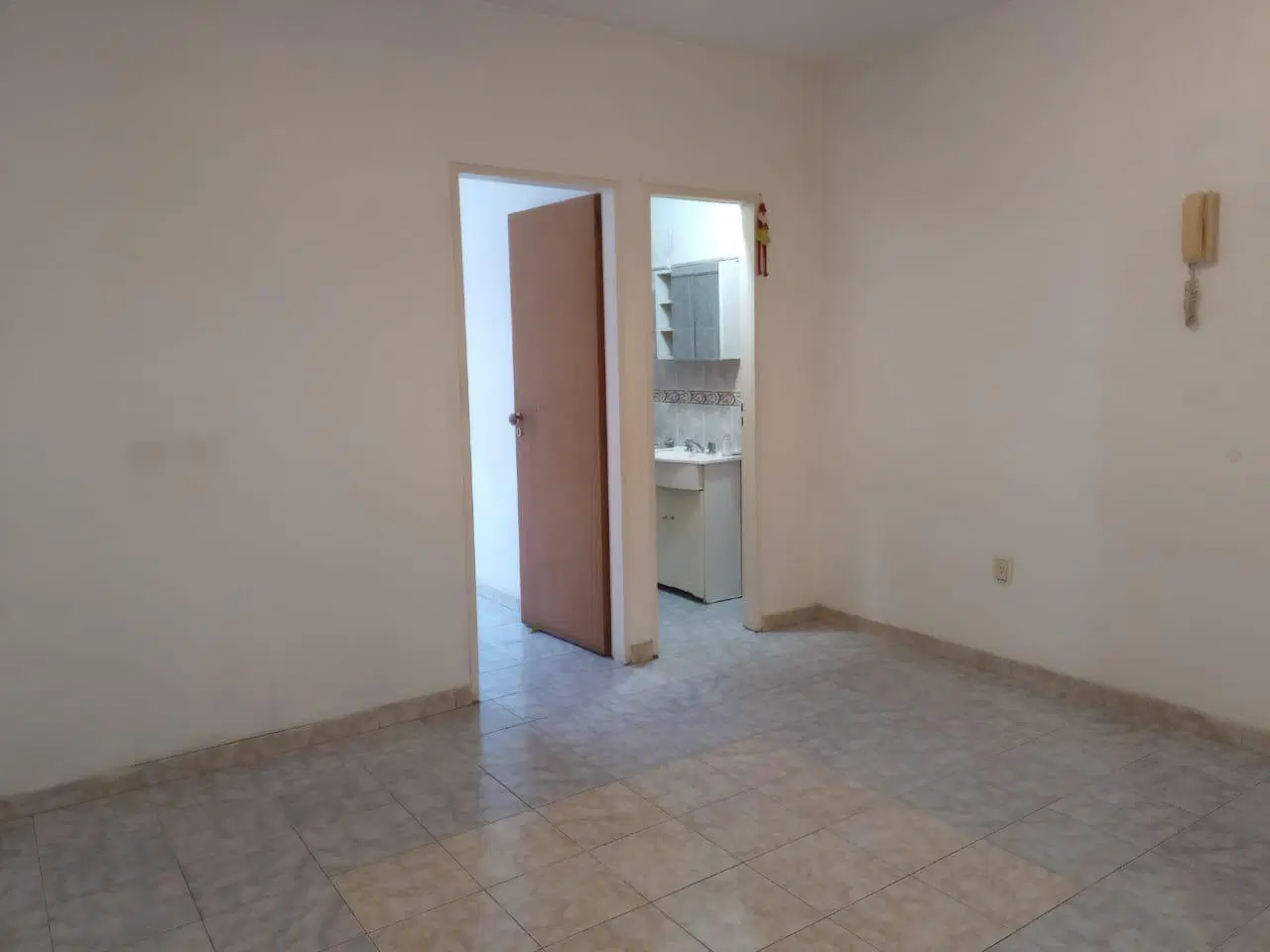 Alquiler Departamento 2 Amb. en Ramos Mejia  Pta. Baja C/Patio 5