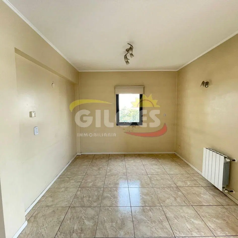 Venta Departamento 2 Ambientes al fte c/balcon en Ramos Mejia muy buen estado y Ubicación 5