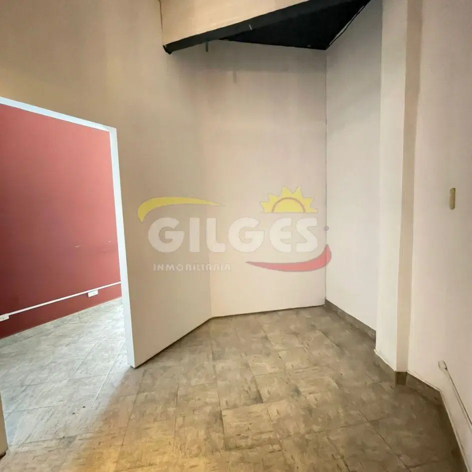 Alquiler Local 32M² en Ramos Mejia Muy buen Estado a ubicado a mts. de Av. de Mayo 2