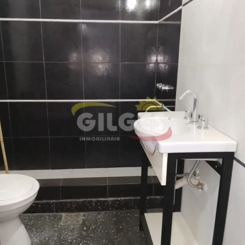 Alquiler Casa 3 Ambientes en Morón Con cochera cubierta y Jardín 4