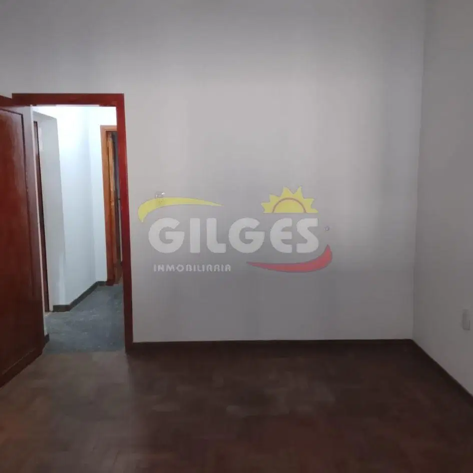 Alquiler Casa 3 Ambientes en Morón Con cochera cubierta y Jardín 3