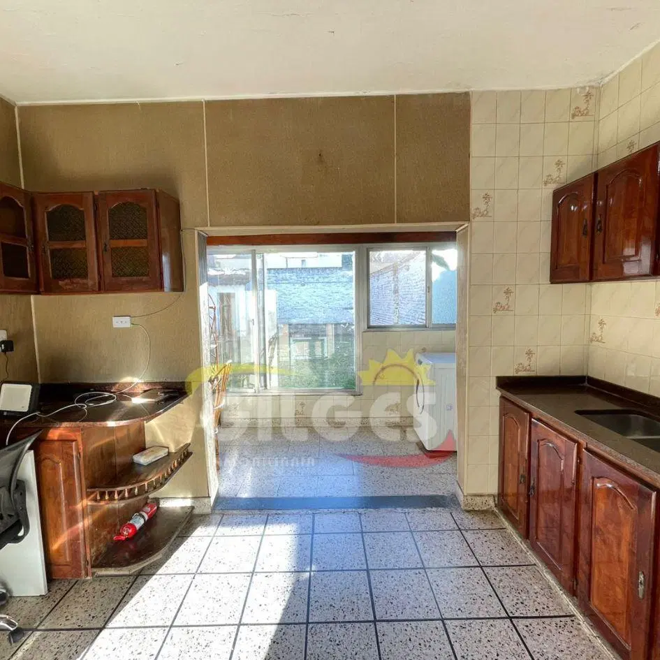 Venta Casa 2 Plantas en San Justo sobre lote de 10x26M² con Local, Cochera cubierta y fondo libre 4