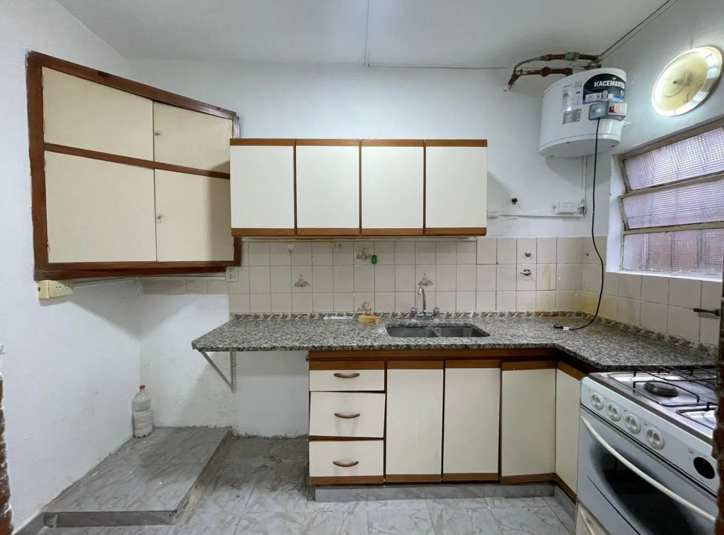 Alquiler PH 2 Ambientes planta Baja en Ramos Mejia 2