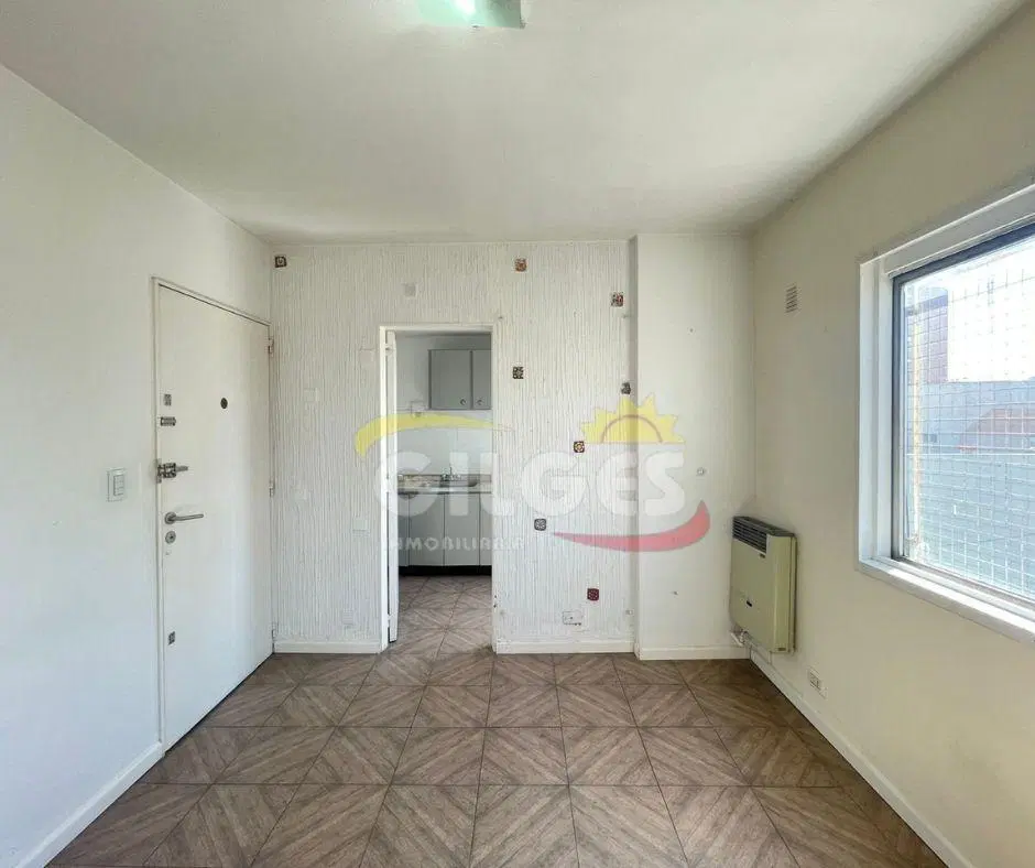 Alquiler de Oficina 2 Ambientes  en Ramos Mejia  Céntrica  Ideal Uso Profesional o Vivienda. 3