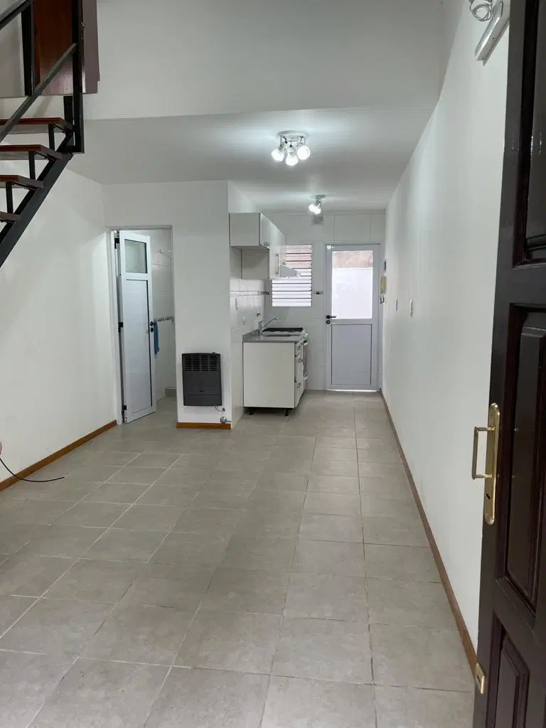 Venta Duplex 2 amb APTO CREDITO en Lomas Del Mirador 8