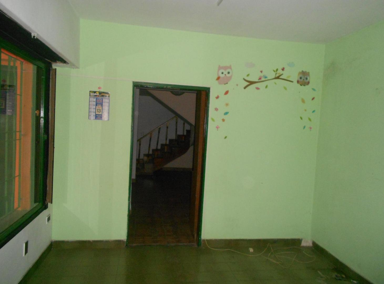 Foto de Venta de casa 5 amb lote 40 x 20 en San Justo Zona Industrial, imagen 3