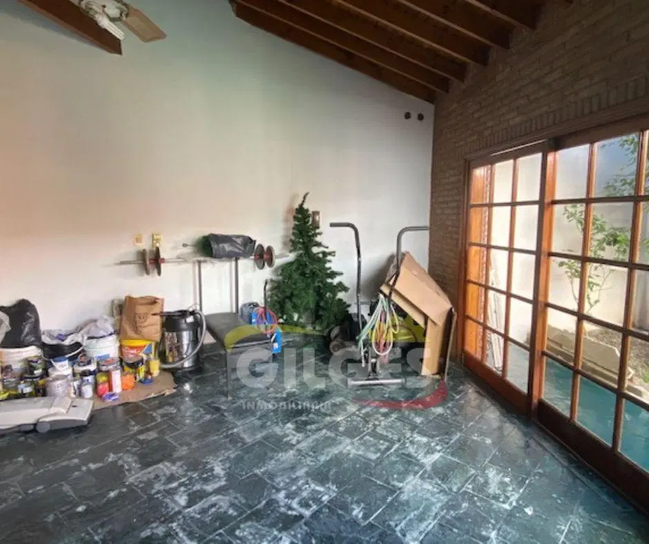 VENTA CHALET 2 PTAS. S/LOTE 500M²    DE CATEGORIA CON PARQUE Y QUINCHO 5