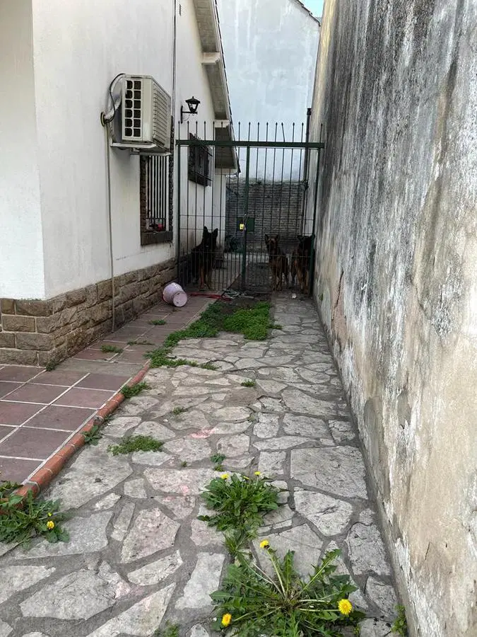 Venta de Chalet 2 Amb. en Ramos Mejía S/Avenida 4