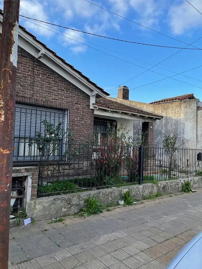 Venta de Chalet 2 Amb. en Ramos Mejía S/Avenida 3