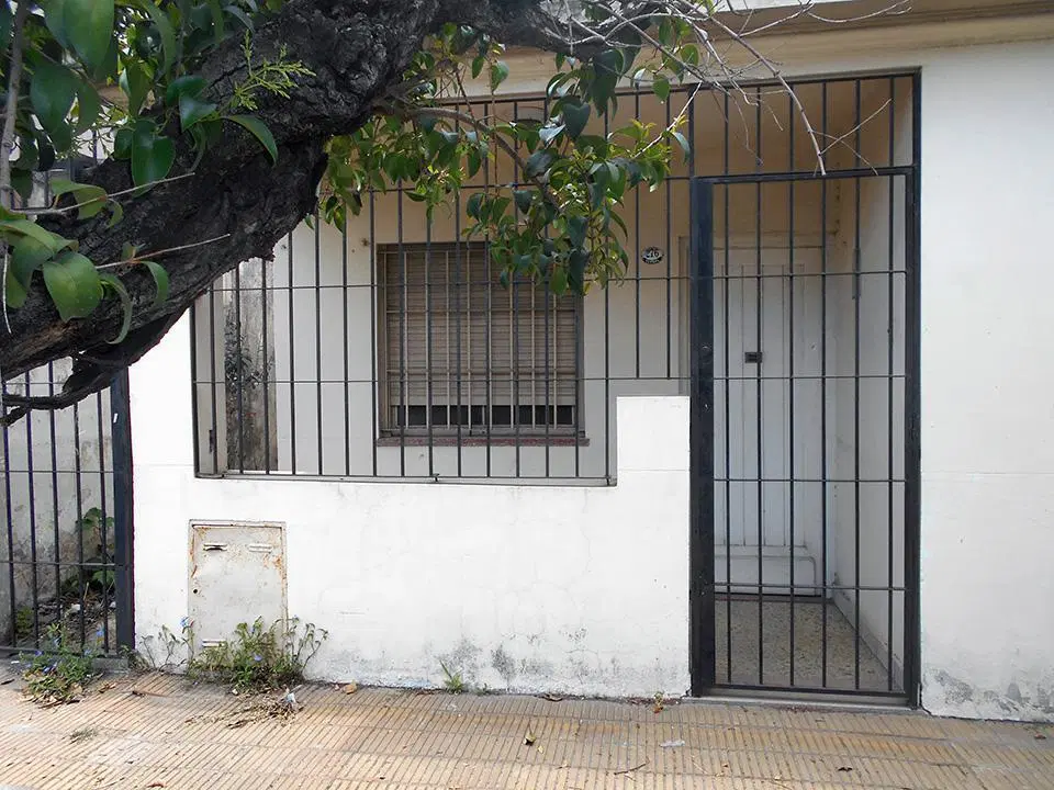 Venta de Casa 3 Amb. S/L 8.66x26M² - Ramos Mejia - Buen Estado 2