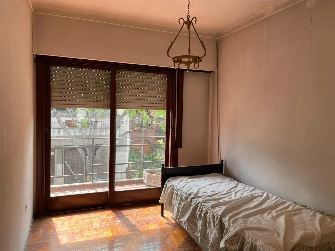 Venta de Casa 4 Ambientes en Ciudadela Con cochera cubierta  Excelente Ubicación 8