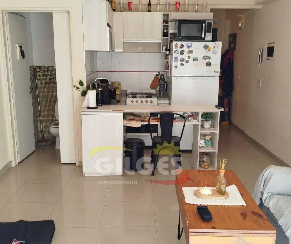 Venta de Departamento 2 amb Apto profesional c/patio y balcón Excelente Ubicación 5