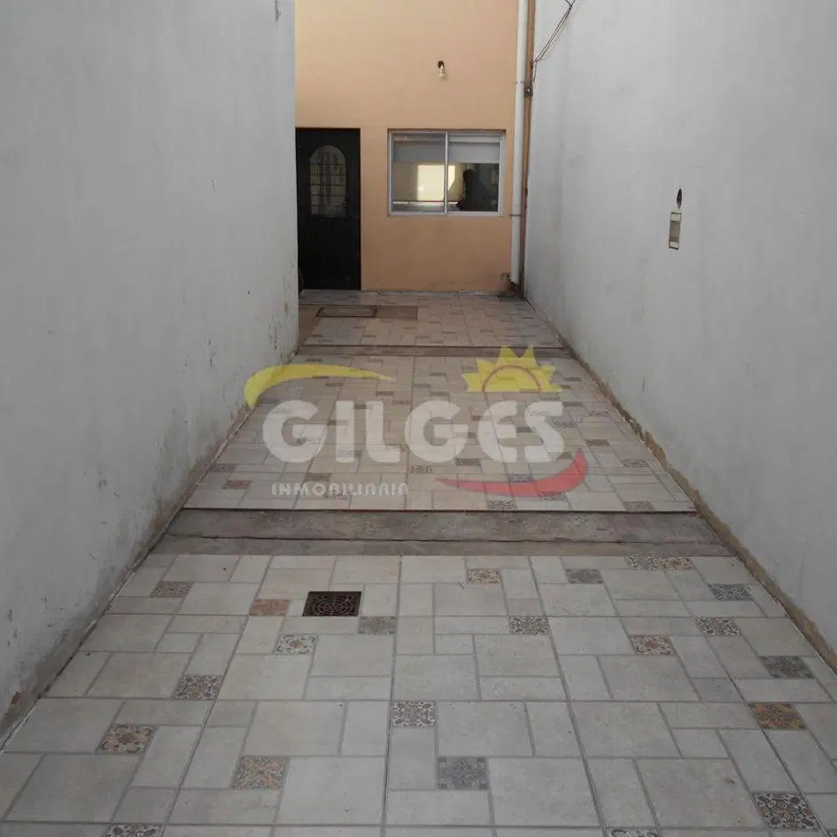 Venta de PH 3 Ambientes en 2 Plantas en Ramos Mejia Con Patio y Cochera descubierta 2 autos 4