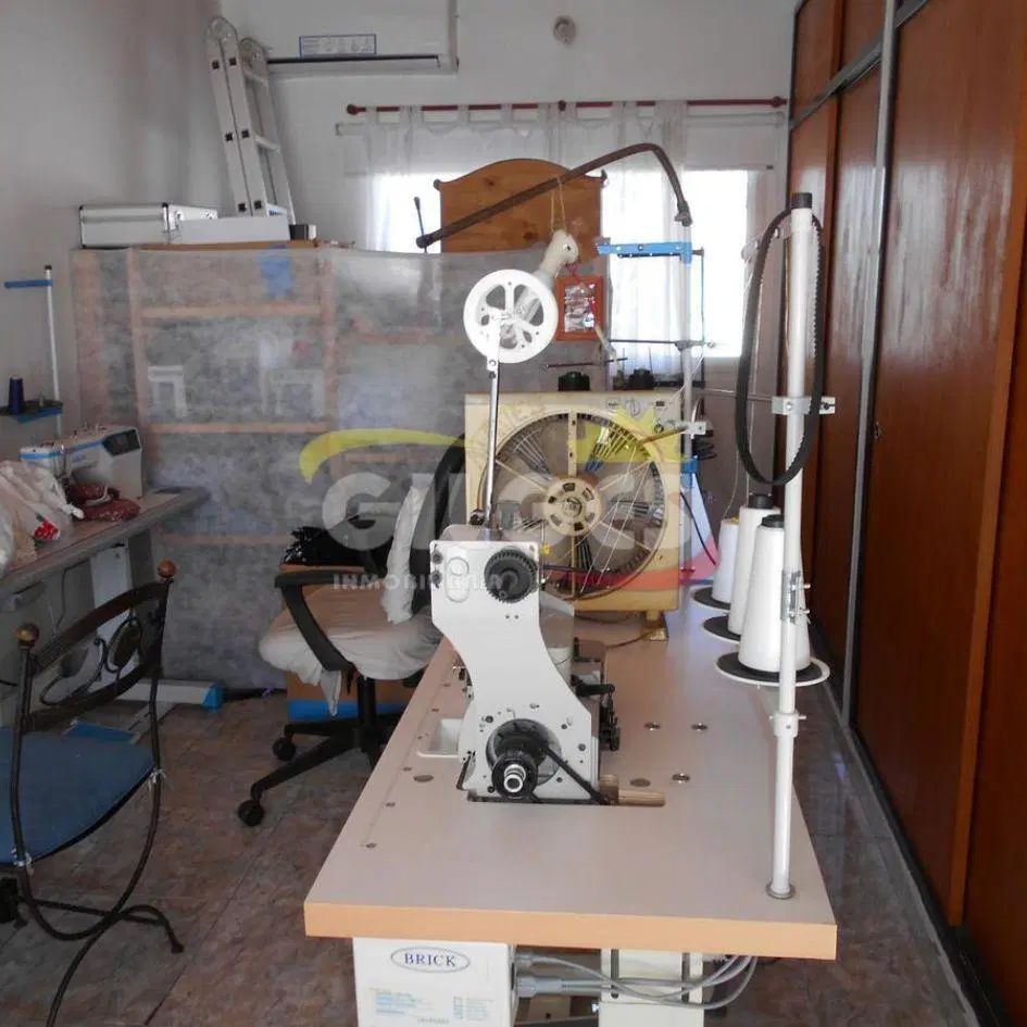 Venta de PH 3 Ambientes en 2 Plantas en Ramos Mejia Con Patio y Cochera descubierta 2 autos 3