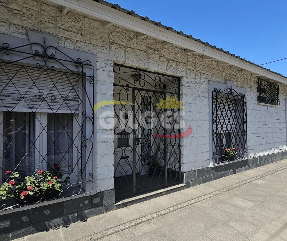 Venta Casa PH 3 Amb. al Frente - en Ramos Mejía - Muy buen Estado 2