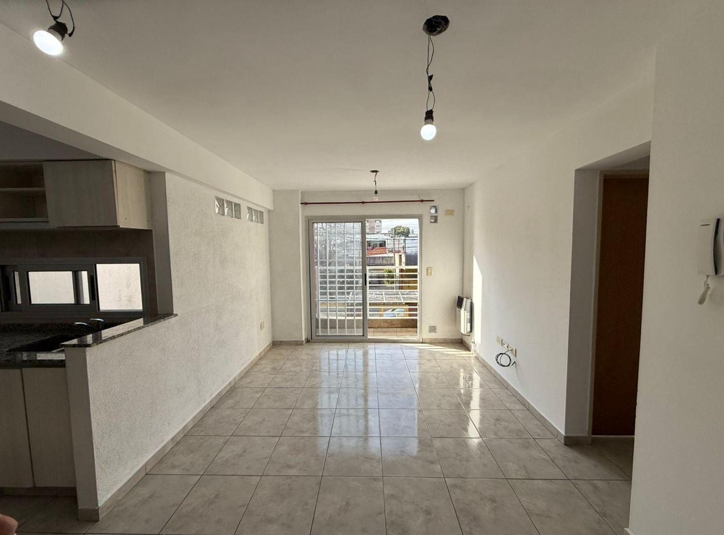 Foto de Venta Departamento 2 amb con cochera - Moron, imagen 3