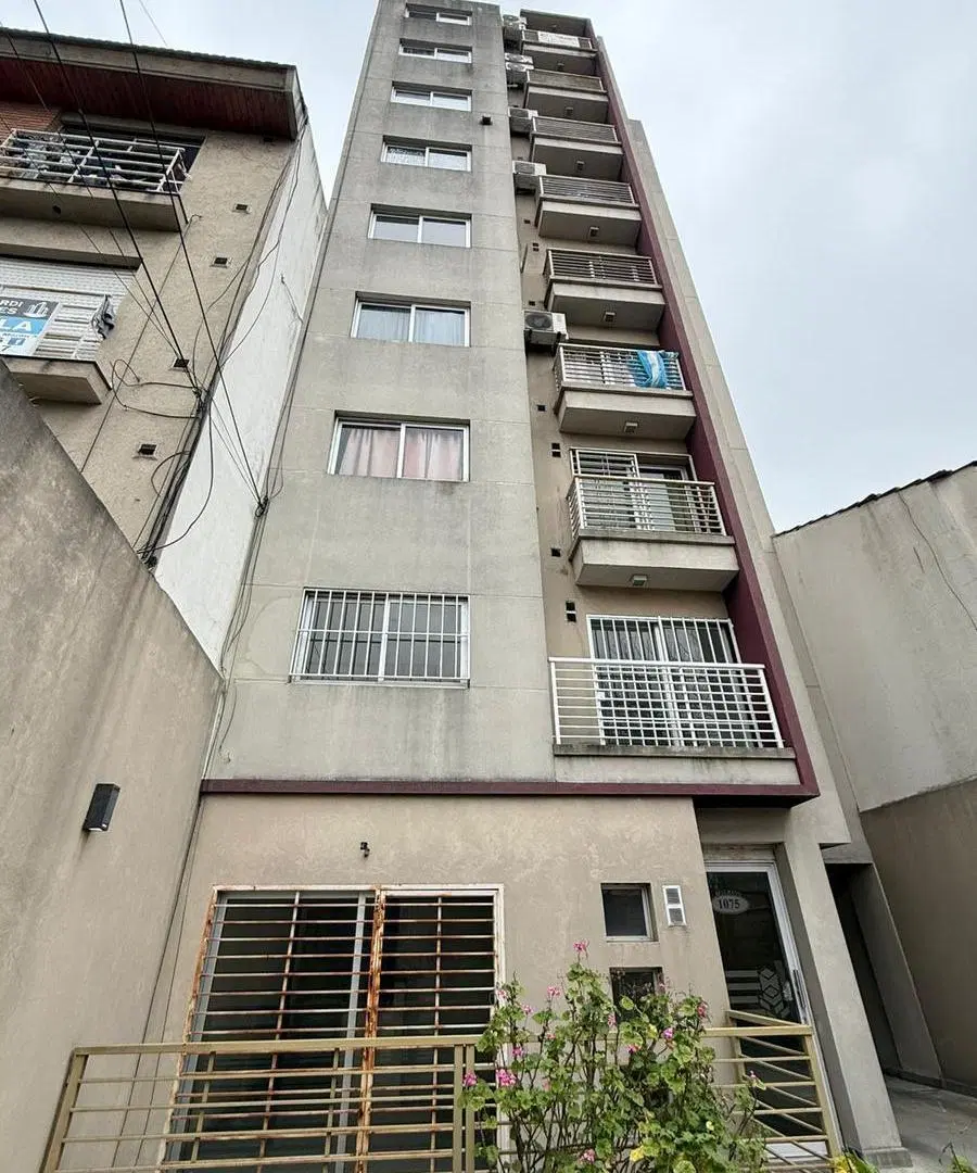 Venta Departamento 2 amb con cochera - Moron 1