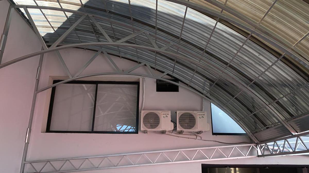Foto de VENTA LOCAL OFICINA EN R. MEJÍA - A ESTRENAR S/AV. GAONA, imagen 2
