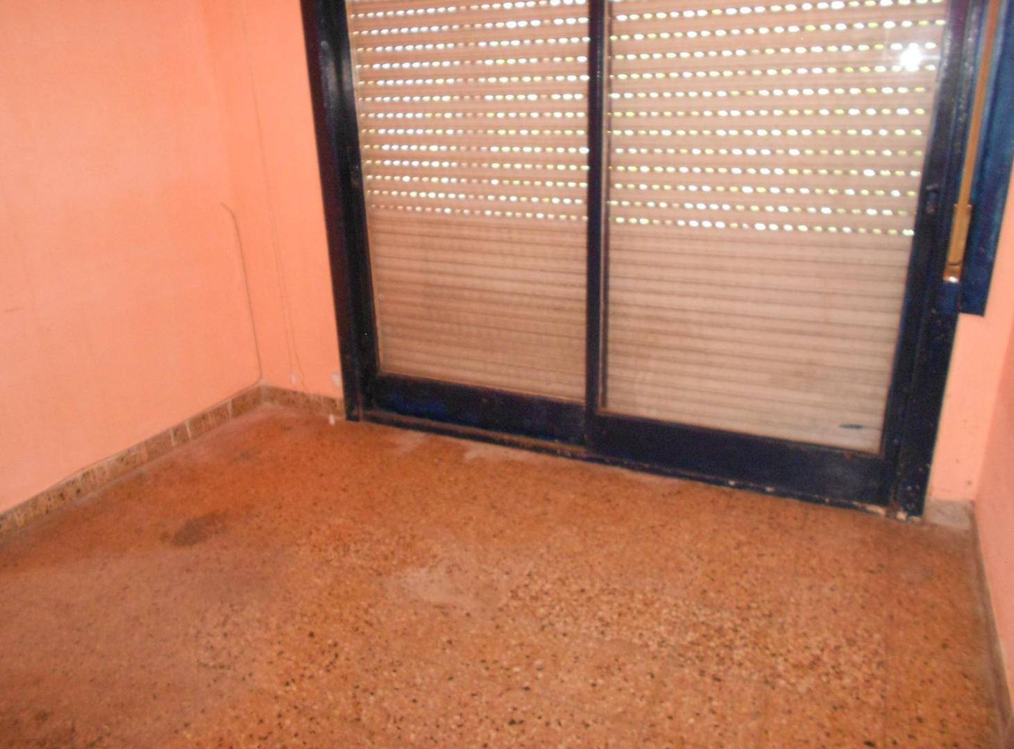 Foto de Venta Local/Galpón en Ramos Mejia en 2 Plantas con Renta activa, imagen 3