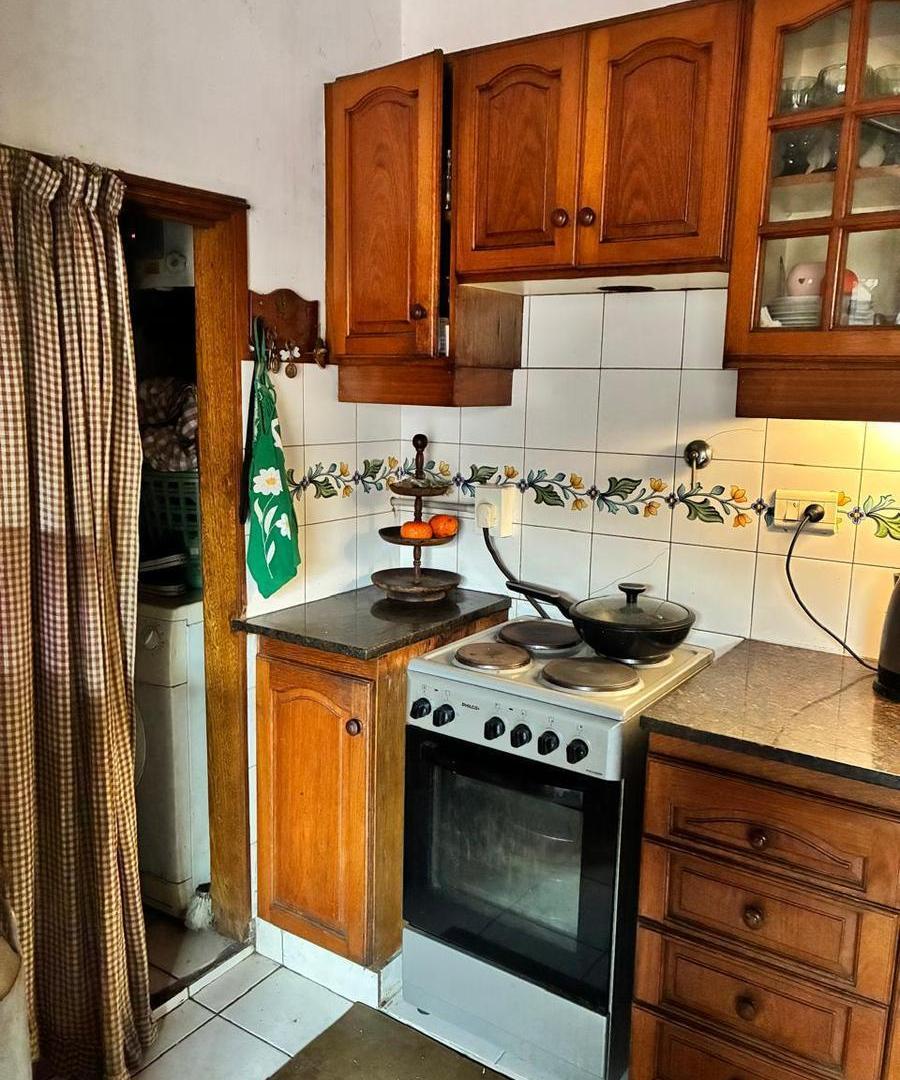 Foto de Depto 4 amb en Planta alta + 2 locales en planta baja en Ramos Mejia, imagen 3
