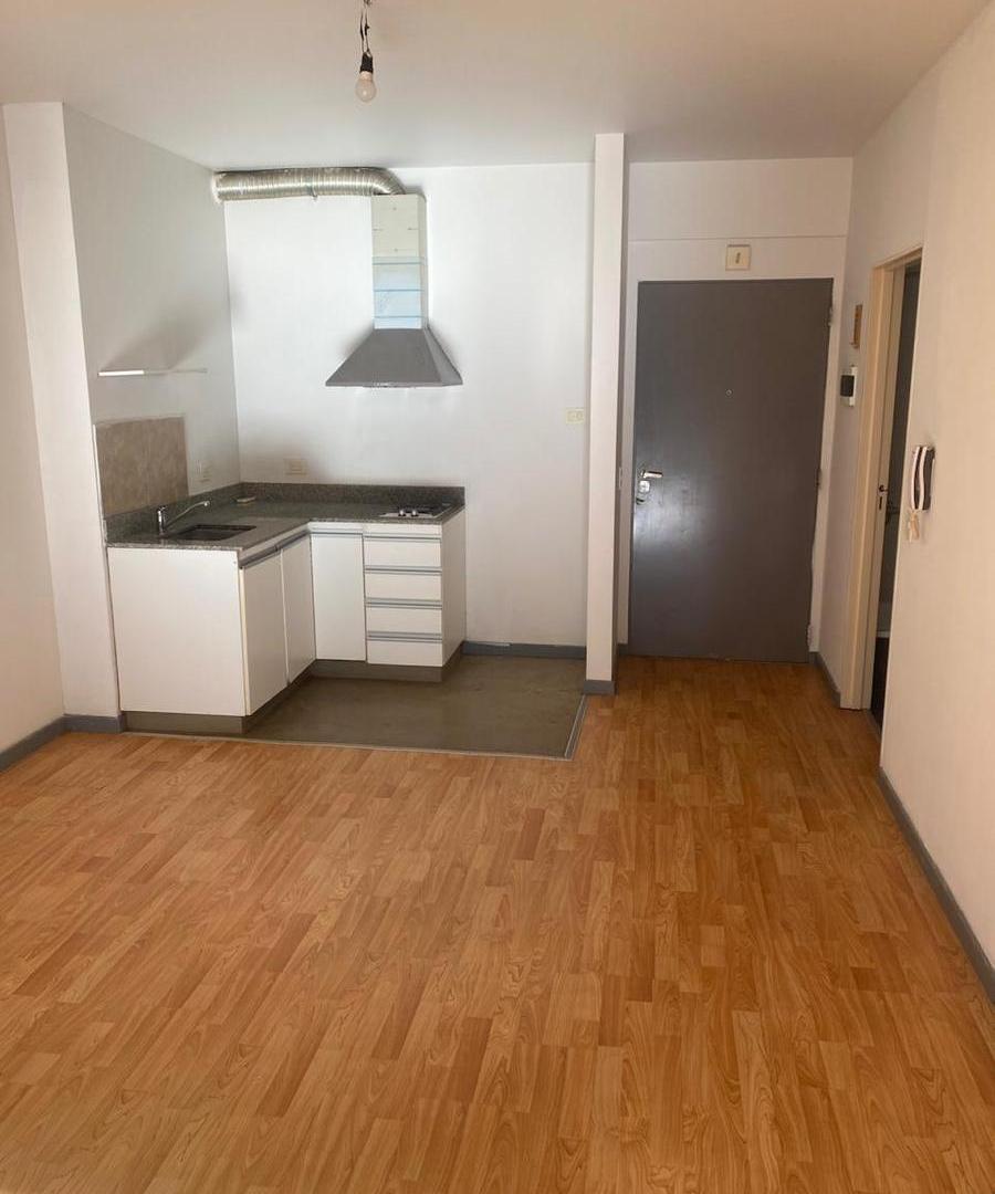 Foto de Monoambiente con balcon al fte en Floresta, imagen 5