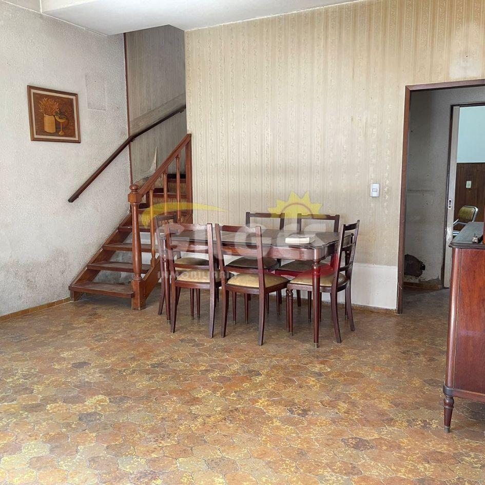 Foto de VENTA CASA 4 AMB EN 2 PLANTAS EN CIUDADELA AL FTE C/ BALCON Y COCHERA, imagen 2