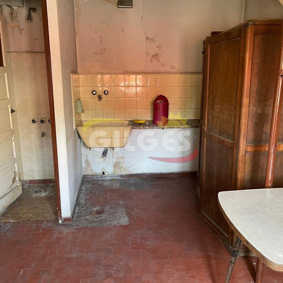 Foto de VENTA CASA 4 AMB EN 2 PLANTAS EN CIUDADELA AL FTE C/ BALCON Y COCHERA, imagen 4