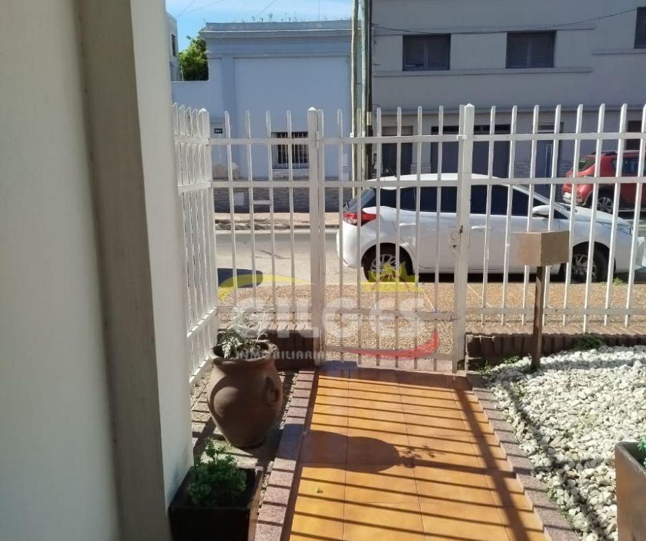 Foto de Venta de Casa 4 Ambientes en Ramos Mejia Sobre Lote de 8,66x24M² Con, imagen 4