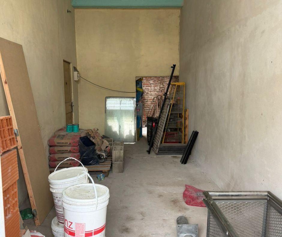 Foto de Alquiler de Galpón/Local de 300M² en Ramos Mejia en Buen Estado, imagen 5