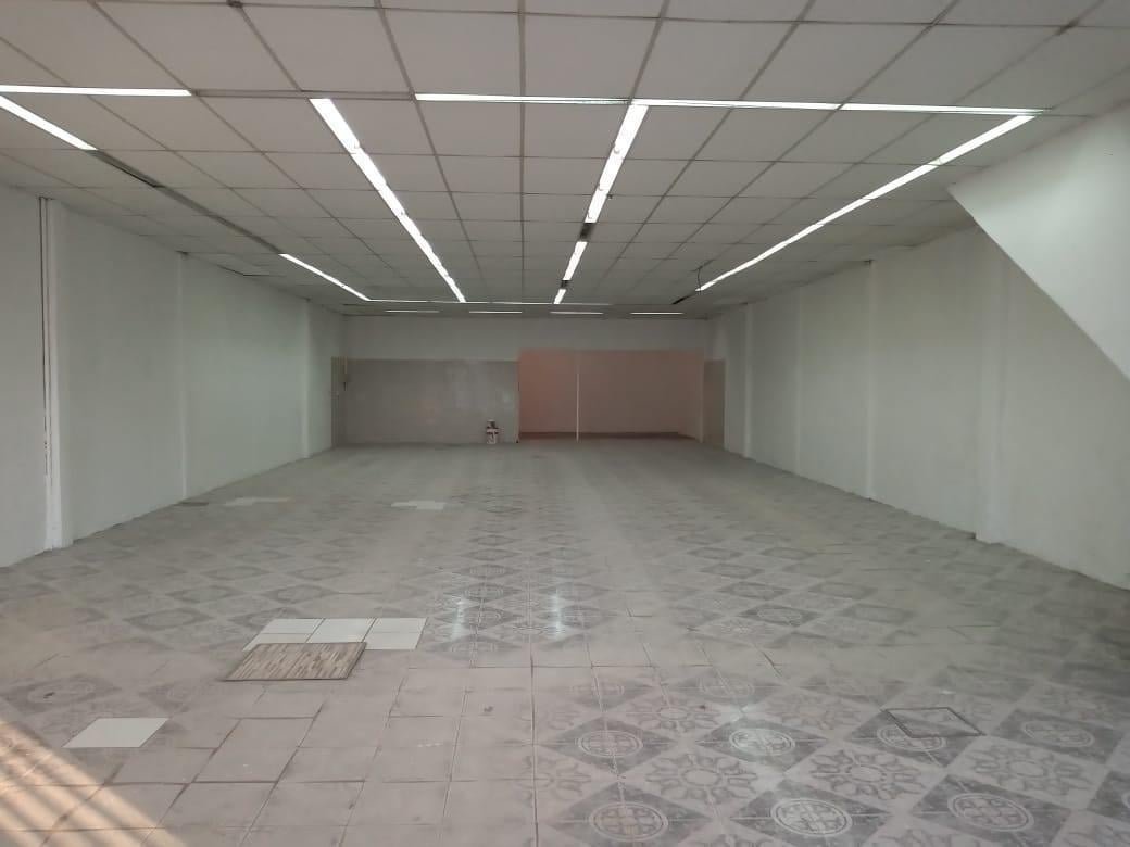 Foto de Galpón de 228 m² en Ramos Mejía, imagen 1