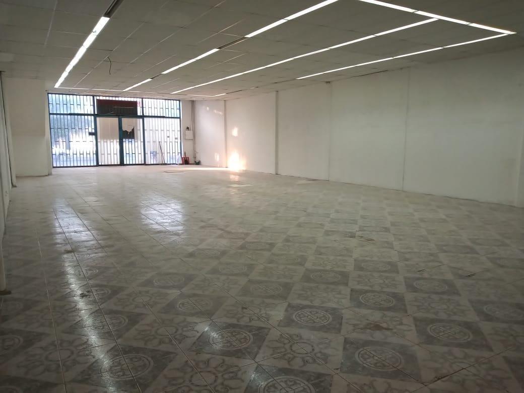 Foto de Galpón de 228 m² en Ramos Mejía, imagen 3