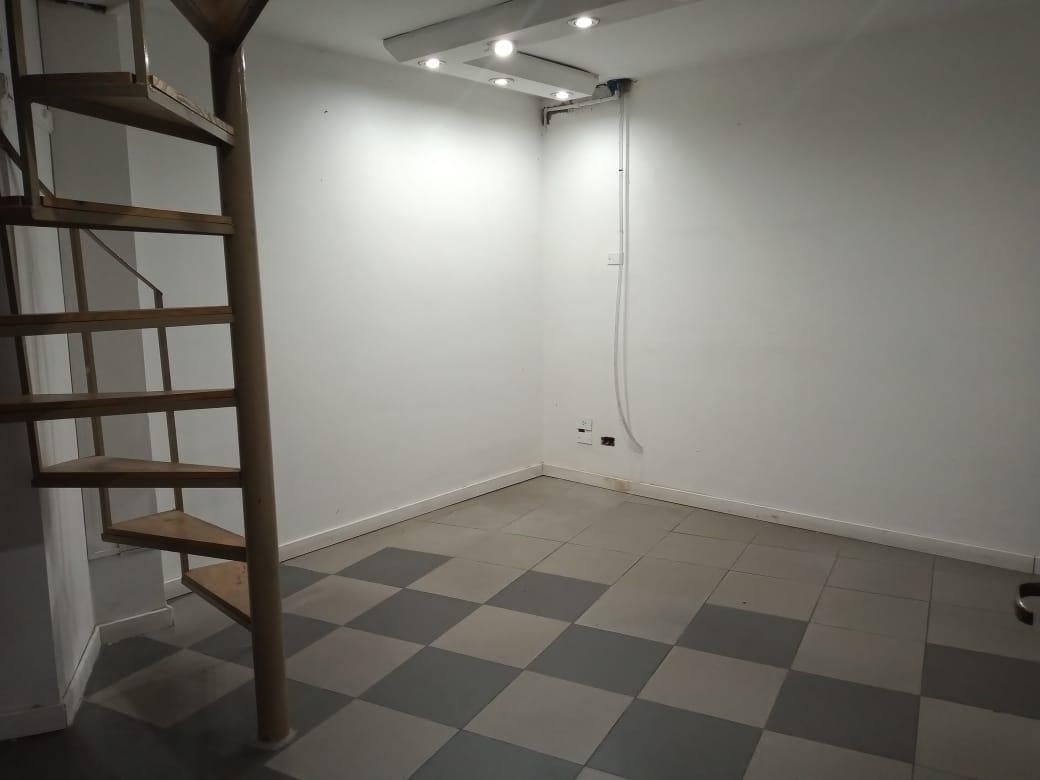 Foto de Local 17m² en galería en Ramos Mejía, imagen 2