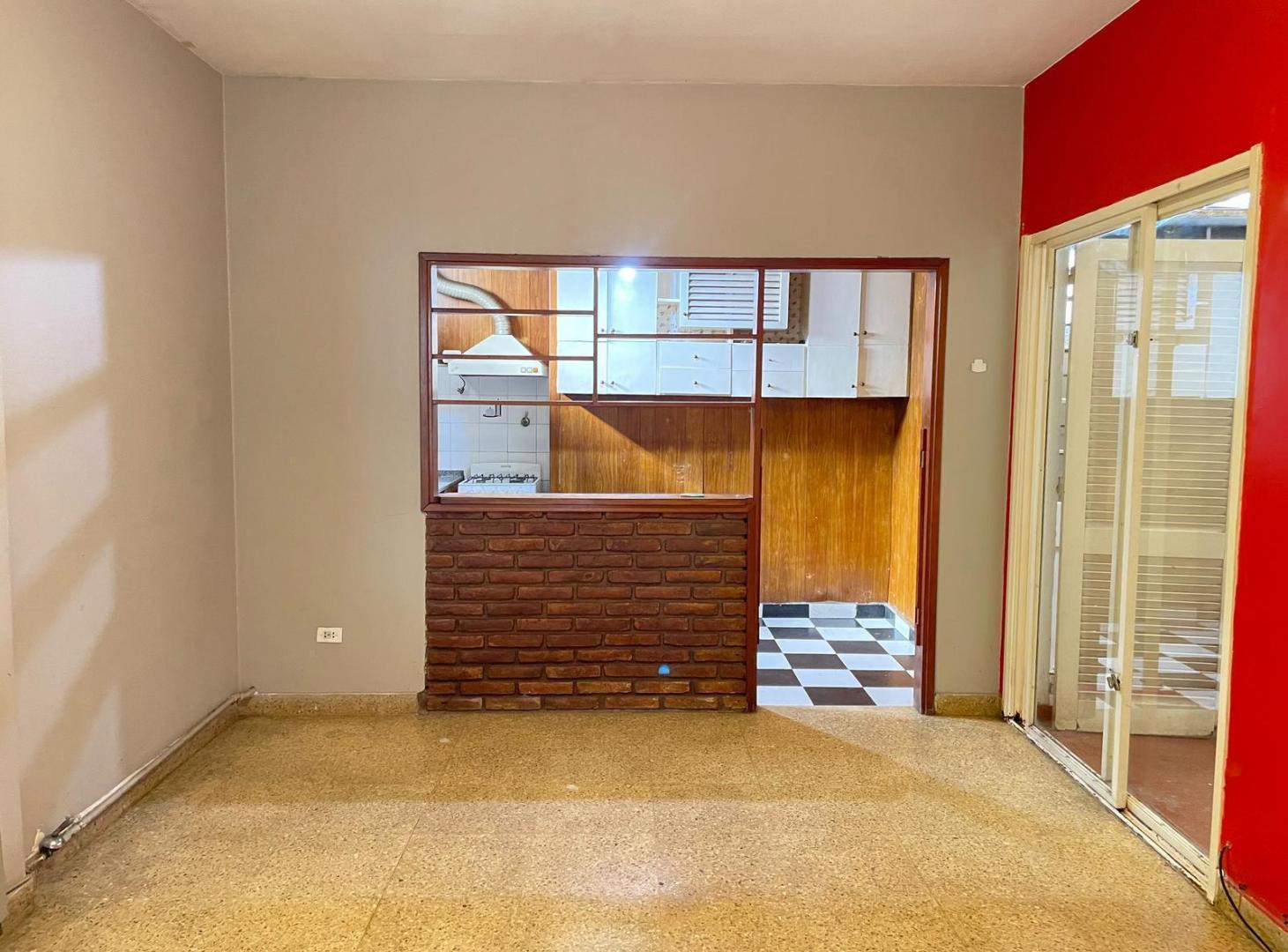 Foto de Departamento 2 ambientes con patio en Ramos Mejía, imagen 1