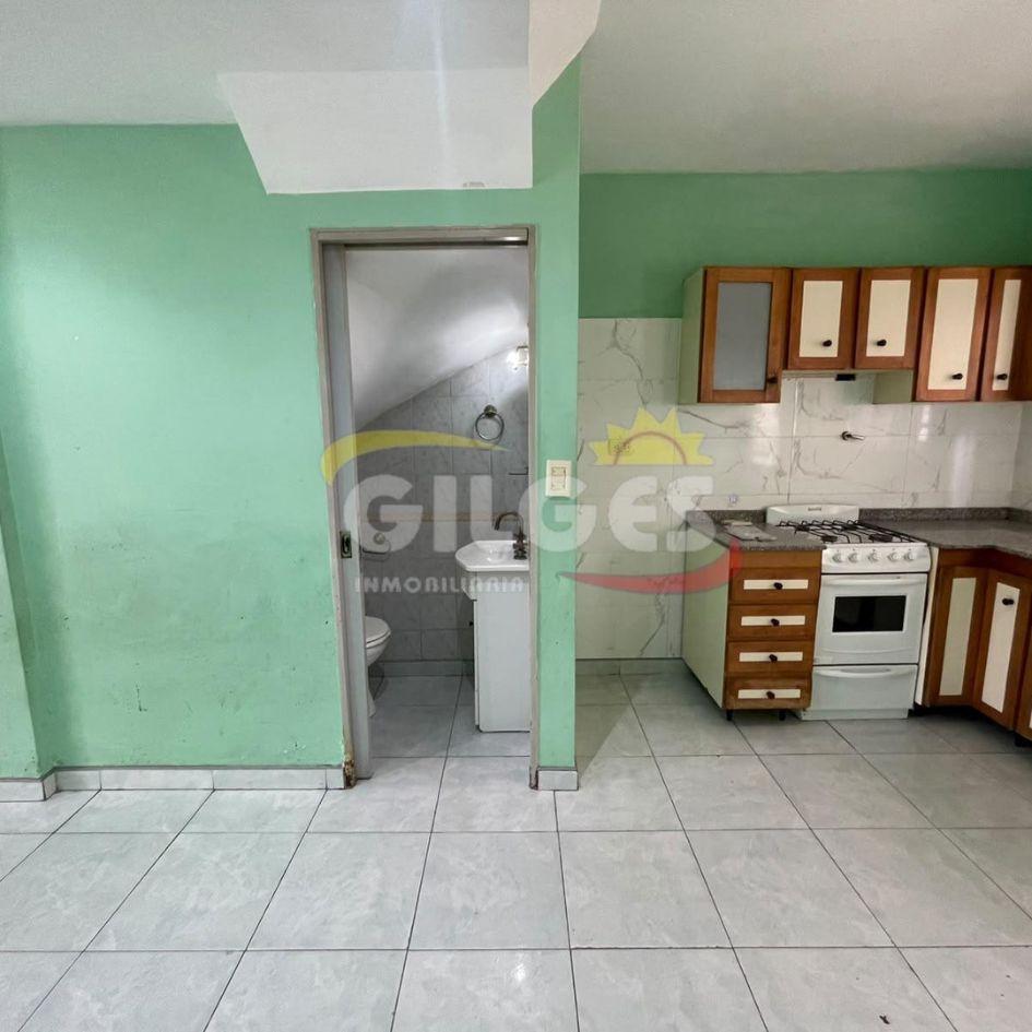 Foto de Duplex al fte 4 amb c garage en Villa Luzuriaga, imagen 4
