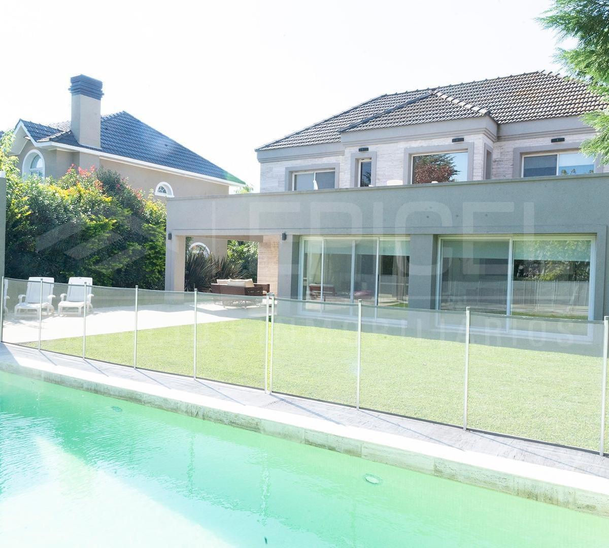 Excelente casa en venta - St. Thomas Sur Canning