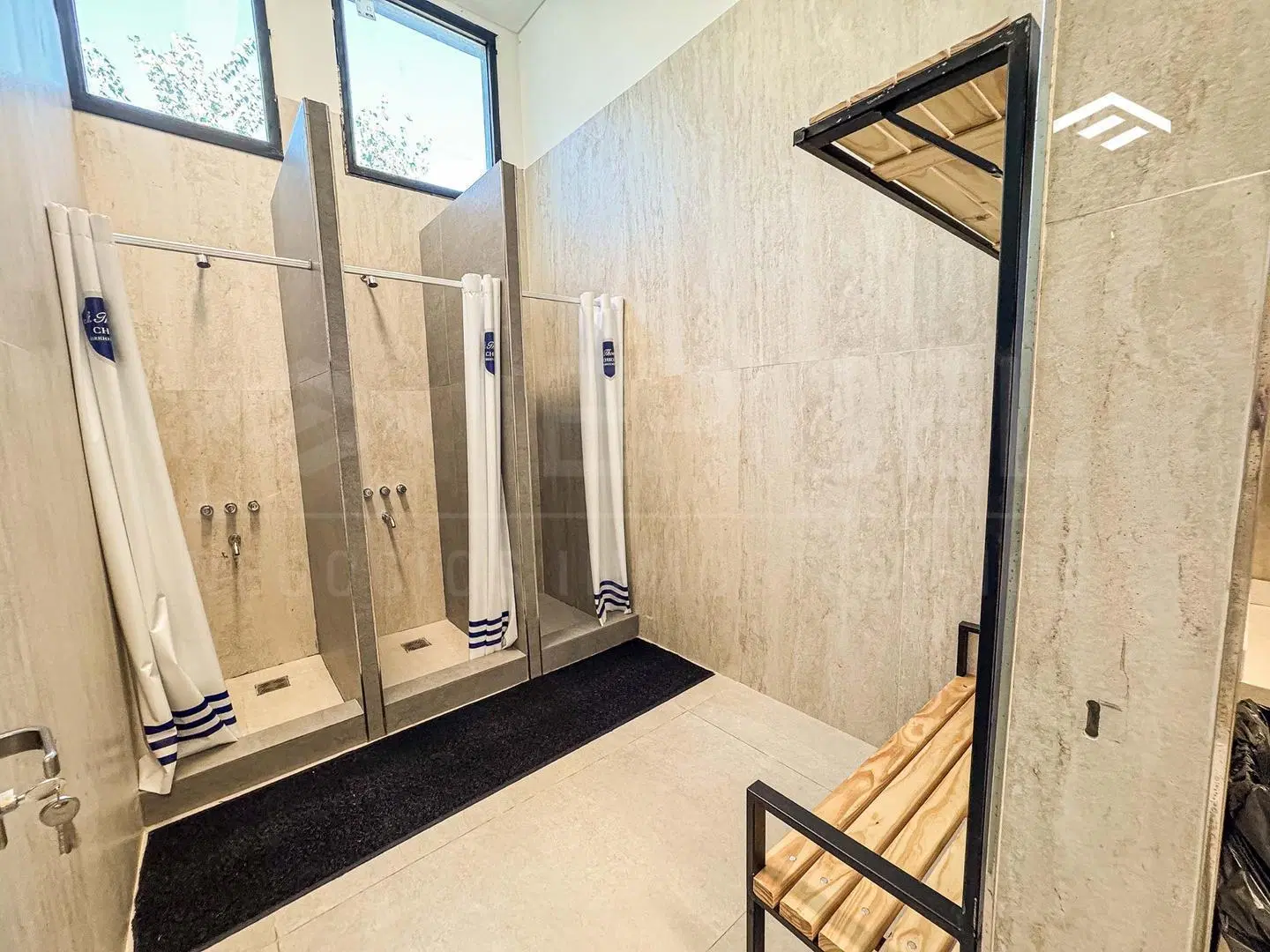 TERRENOS EN VENTA - DISPONIBLES EN ST THOMAS CHICO! 2
