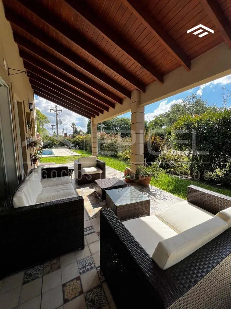 Casa en alquiler anual - 3 dorm + piscina - Los Naranjos 3