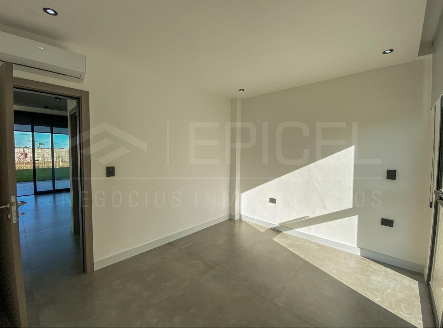 Foto de CASA EN ALQUILER LOS NARANJOS - 4 DORMITORIOS + PISCINA, imagen 2