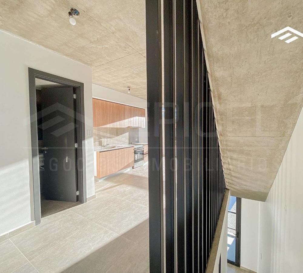 Foto de Dpto tipo duplex en venta - 2 amb c terraza 3300 Cabral, imagen 3