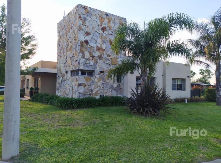 Casa 3 dormitorios en Zavalla. Barrio Cerrado La Antonella 3