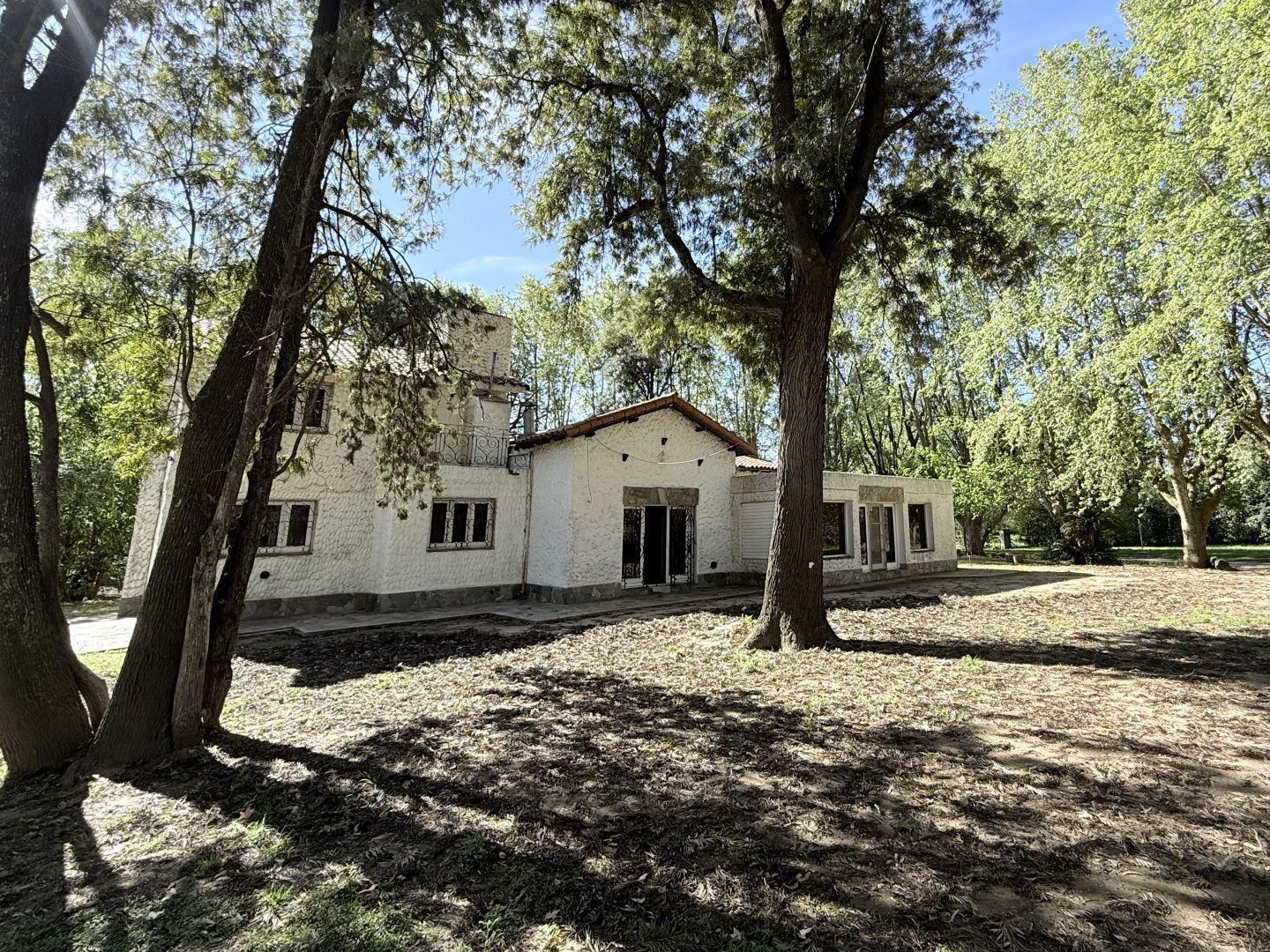 Venta casa en Oliveros de 3 dormitorios y pileta Rio carcaraña