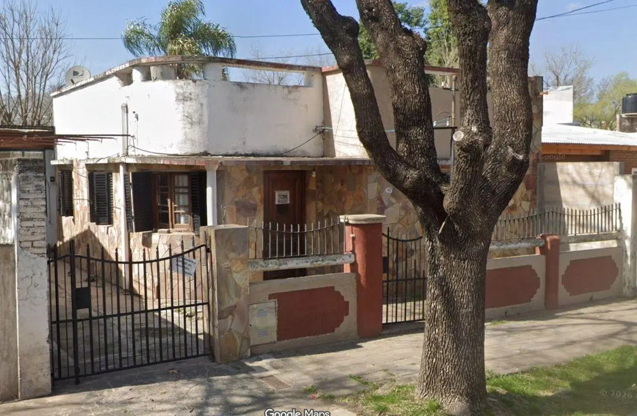 Casa de tres dormitorios en Pérez 2